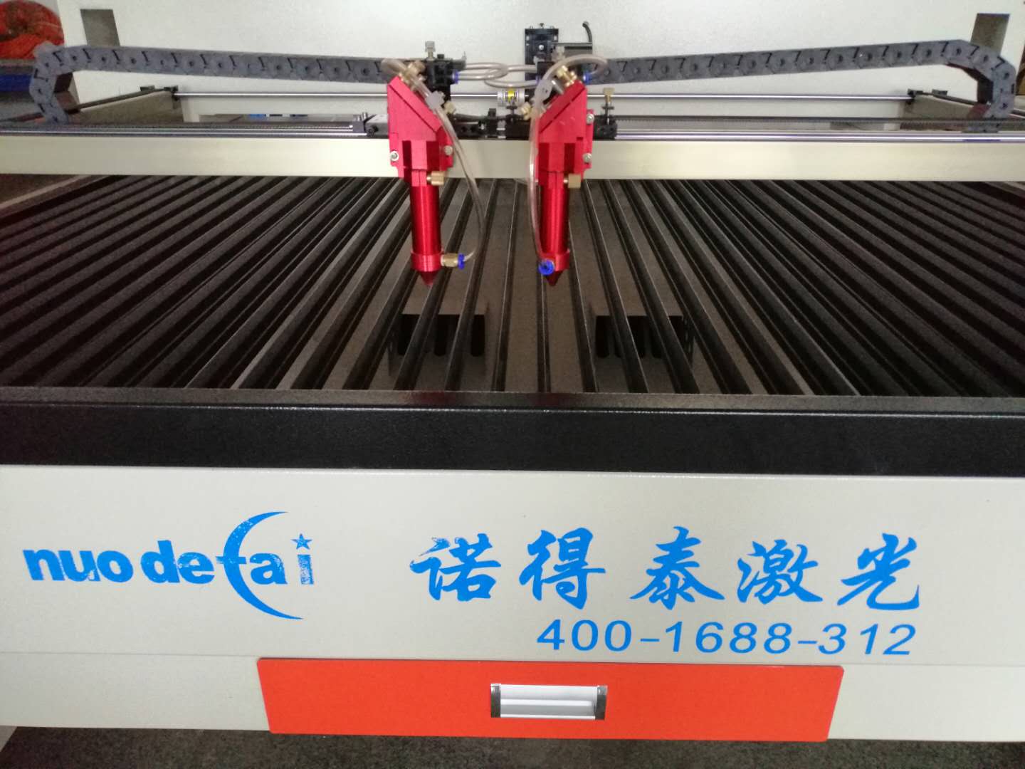 哪幾種因素會導(dǎo)致小型激光切割機加載不了數(shù)據(jù)？