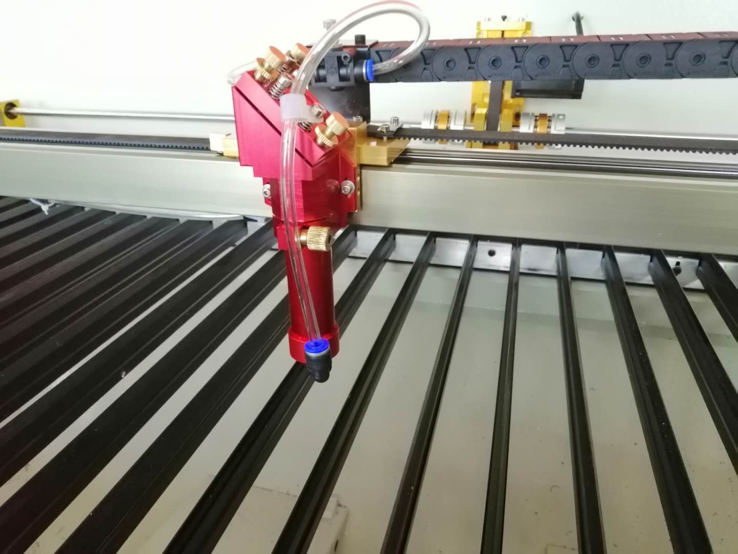 小型激光切割機尺寸誤差比較大是什么原因？