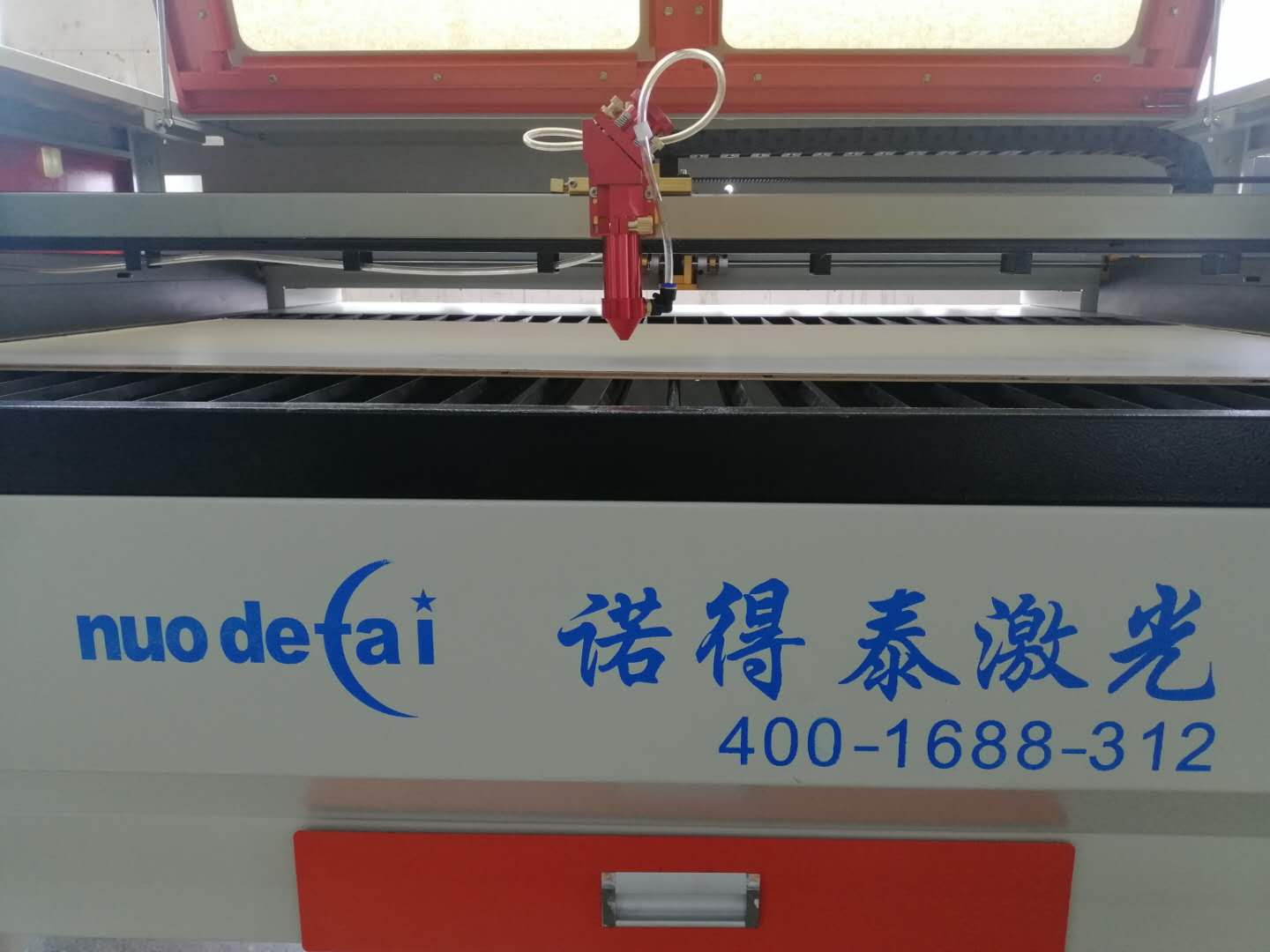 薄膜材料對(duì)于非金屬激光切割機(jī)要求！