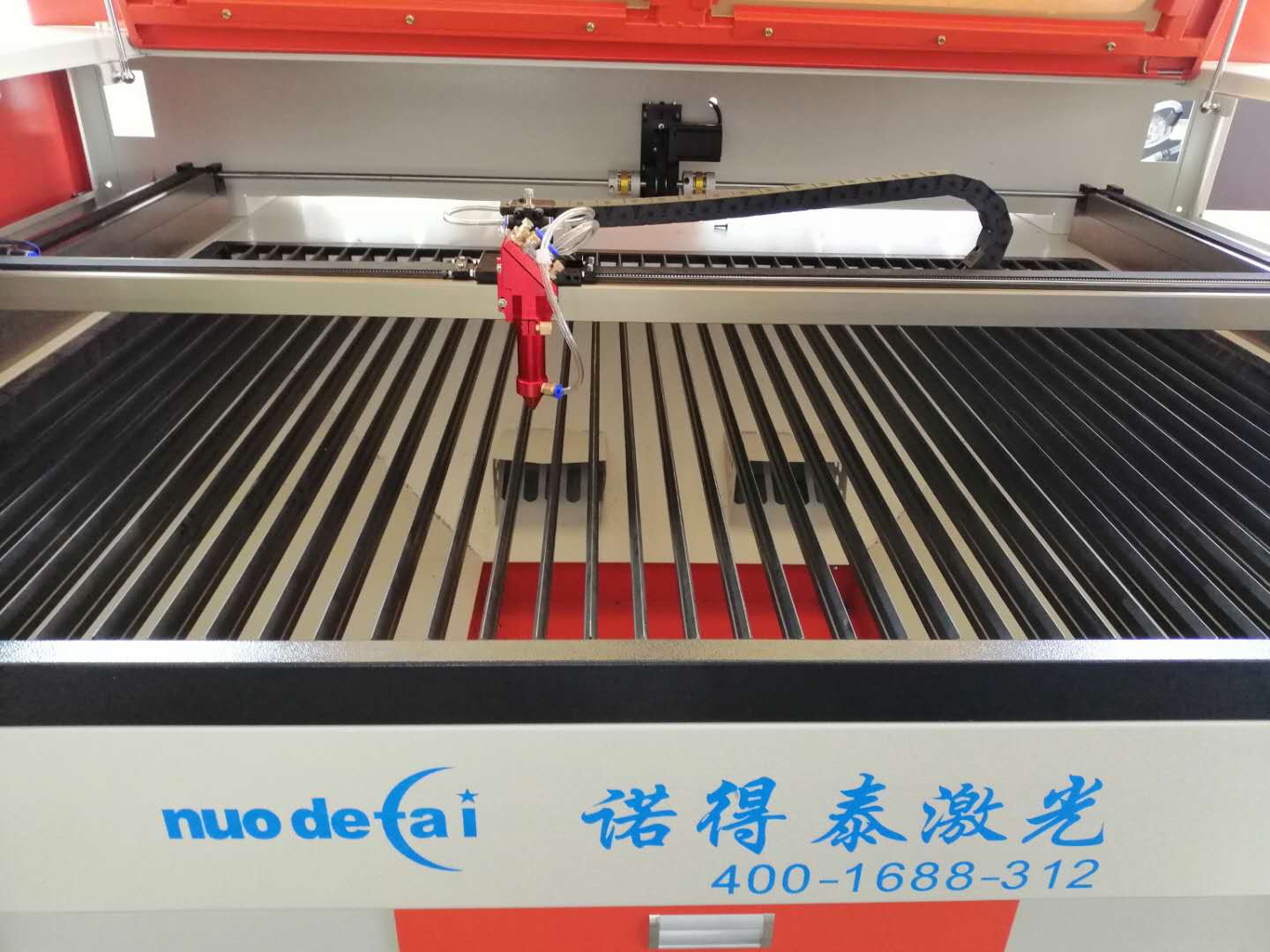 影響激光切割機(jī)切割縫隙有哪些因素，如何調(diào)試！