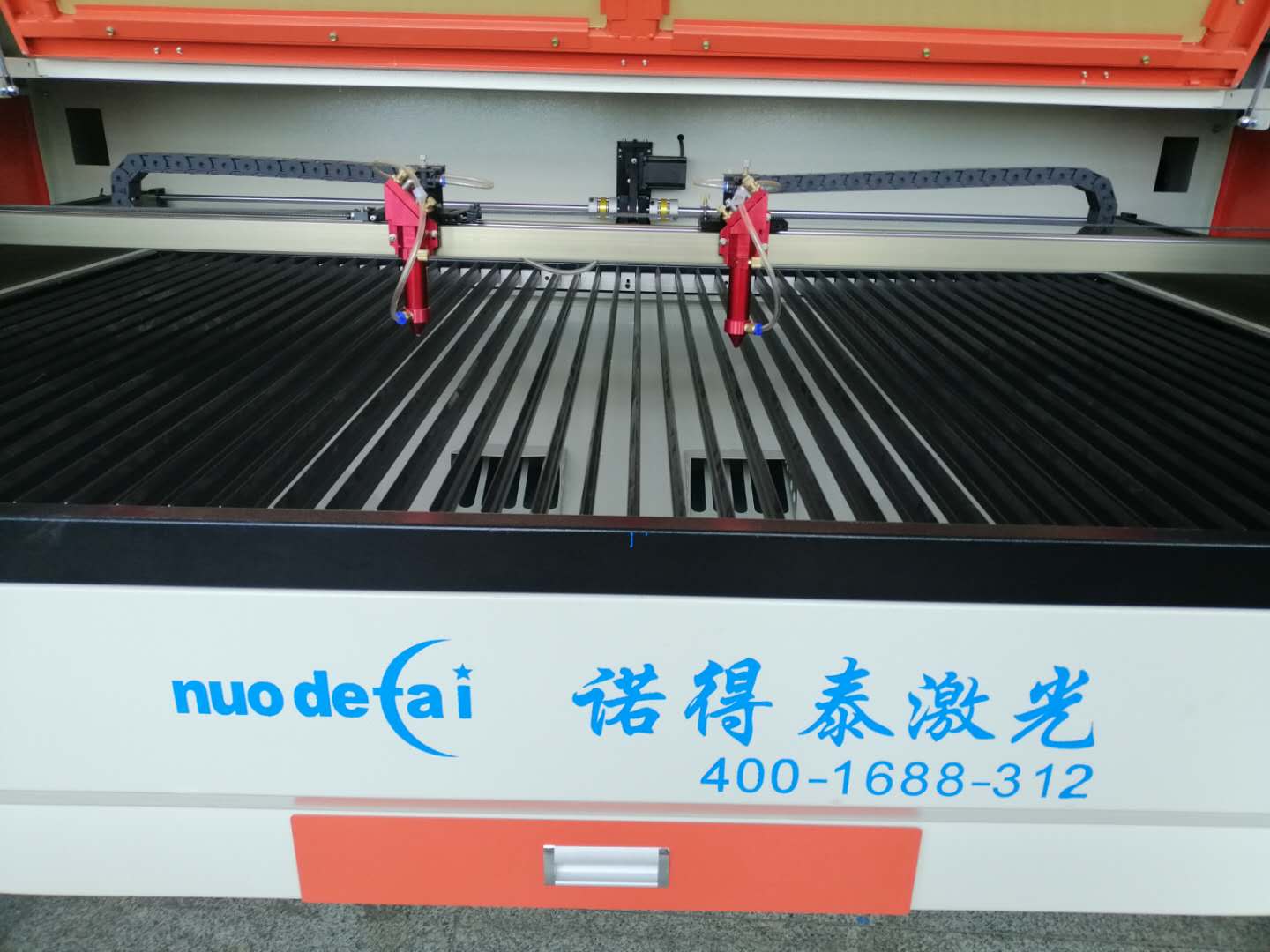 近些年來(lái)亞克力激光切割機(jī)廠家生存也不易！