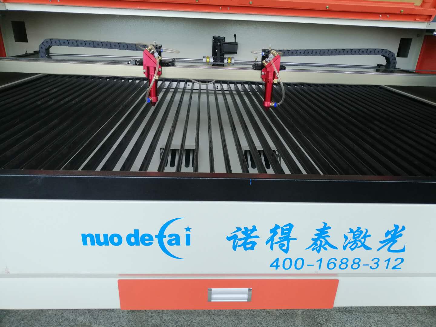 三大因素導(dǎo)致激光切割機(jī)價(jià)格急鋸下降！