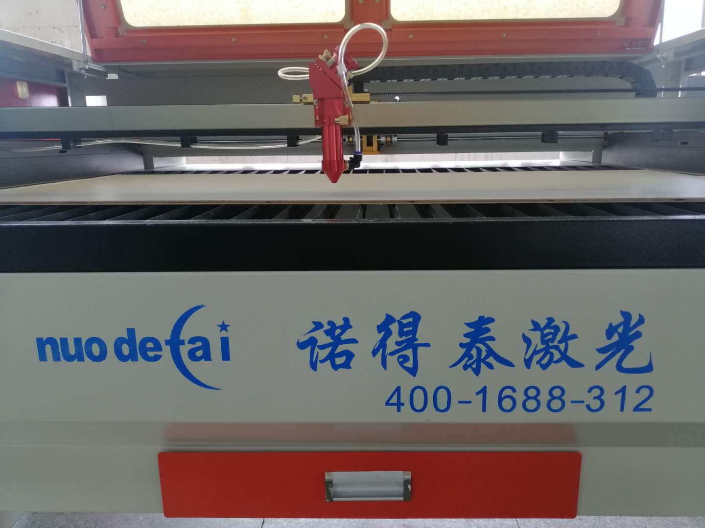 絨布裁剪應(yīng)用激光切割機的價值體現(xiàn)在哪些方面？