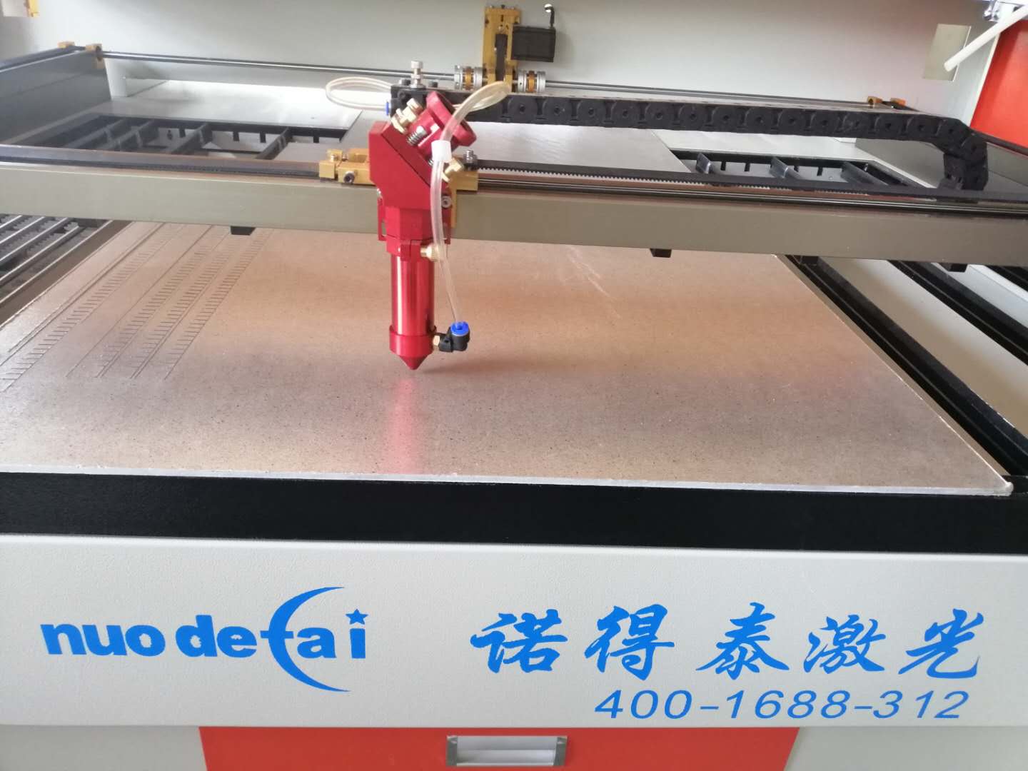 諾得泰亞克力激光切割機(jī)價(jià)格需要多少錢一臺(tái)？