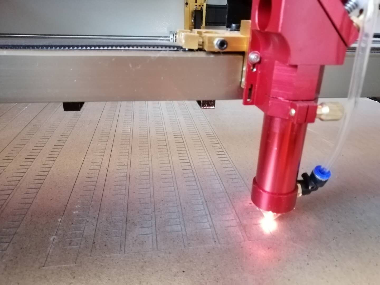 竹制品使用激光切割機(jī)雕刻操作流程是怎么樣的？